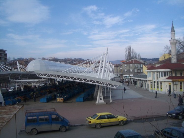 БСП в Кърджали питат кмета Хасан Азис как са продадени имоти на Пазара на производителите