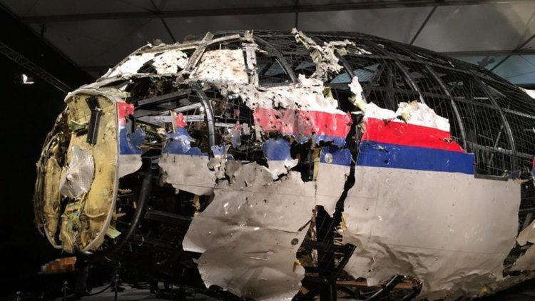 Иззеха документи от германски детектив, разследвал сваления в Украйна самолет