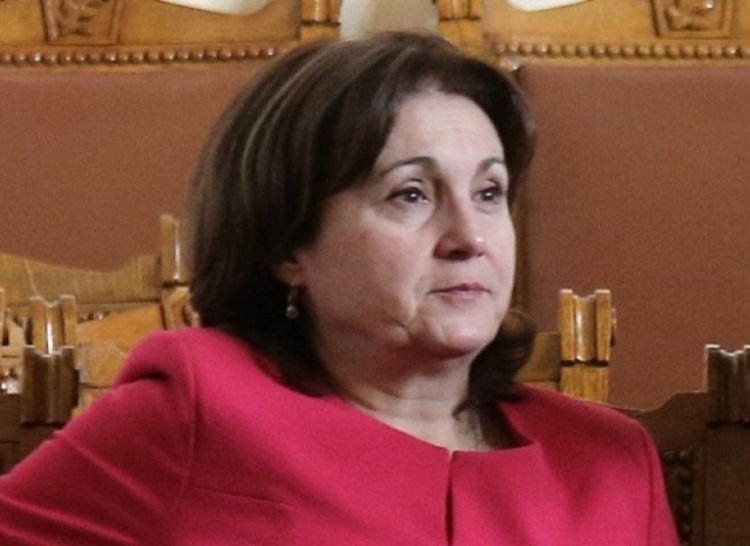 Бъчварова за исканата оставка: БСП да каже кой уби Кюлев