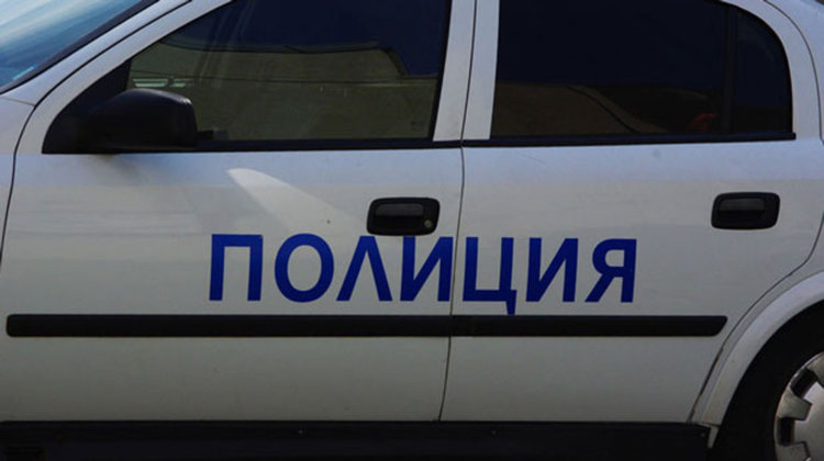 Младеж за втори път задържан без книжка