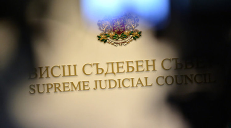Цацаров поиска наказание за прокурора по делото срещу Ембака