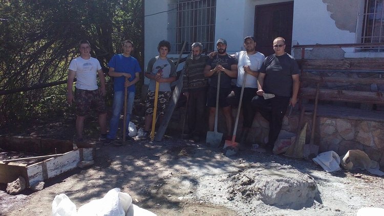 Паметна чешма увековечи имената на 17 родопски гайдари от село Гела