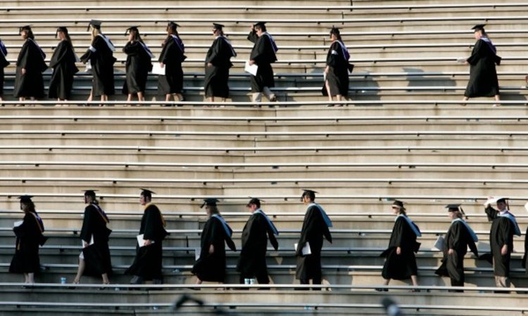 53 000 абитуриенти, 74 000 свободни места във ВУЗ