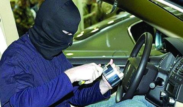 Откраднаха колите на двама полицейски шефове в Бургас
