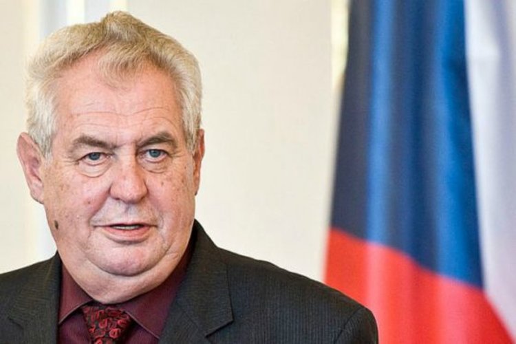 Президентът на Чехия против страната да приема бежанци