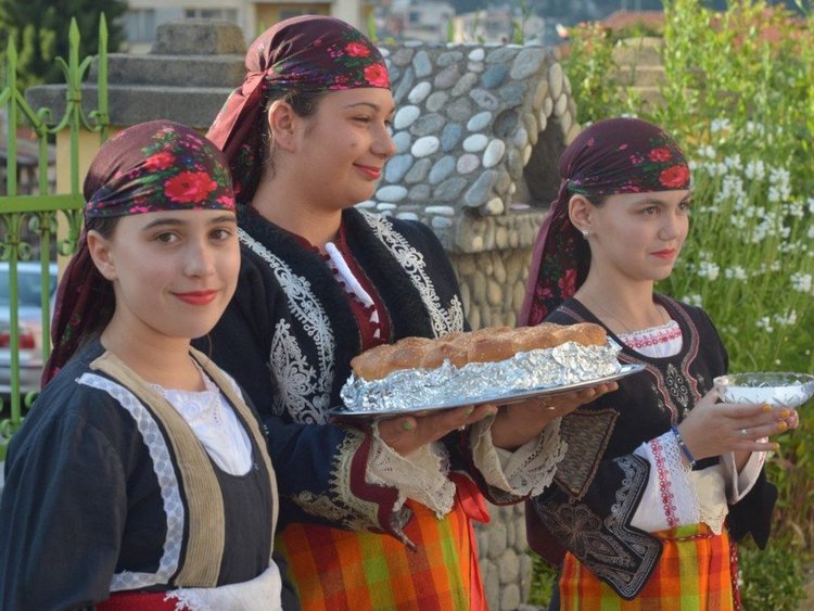  Чепеларе посрещна чудотворната икона на Божията майка