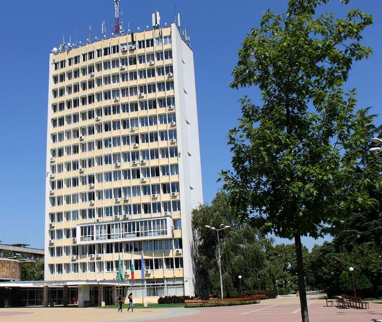 Десислава, Славка Калчева и лятно кино в програмата за празника на Димитровград