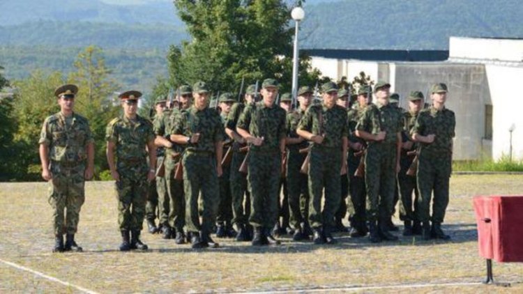 Над 160 студенти ще се обучават по начална и специална военна подготовка
