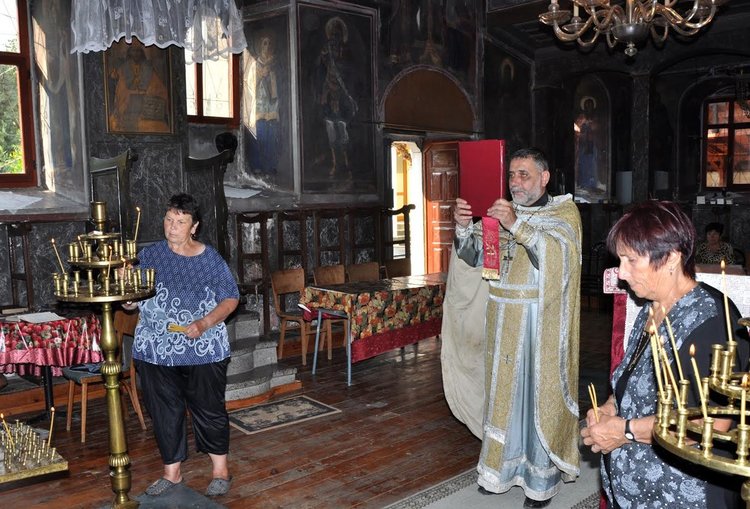 Почетоха Св.Иван Рилски в църквата в Добрич