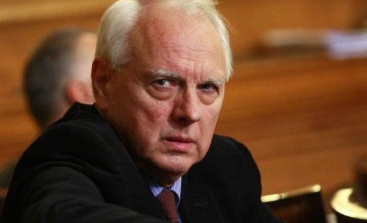 Велизар Енчев влиза в президентската надпревара