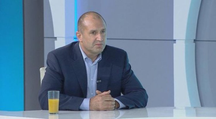 Румен Радев: Мога да работя не само за ВВС