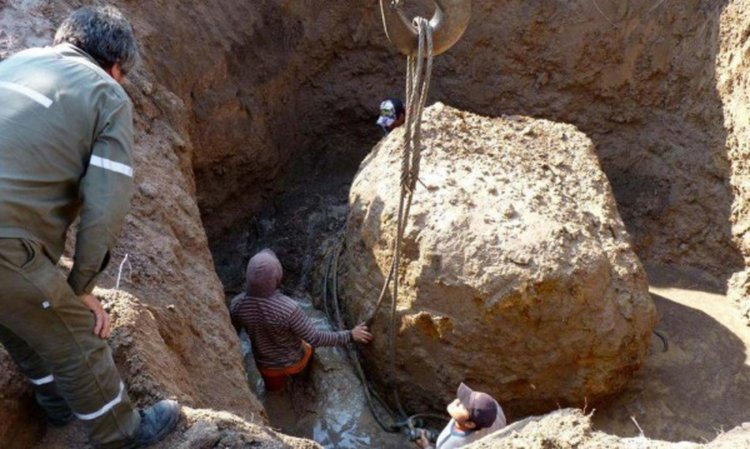 В Аржентина откриха 30-тонен метеорит