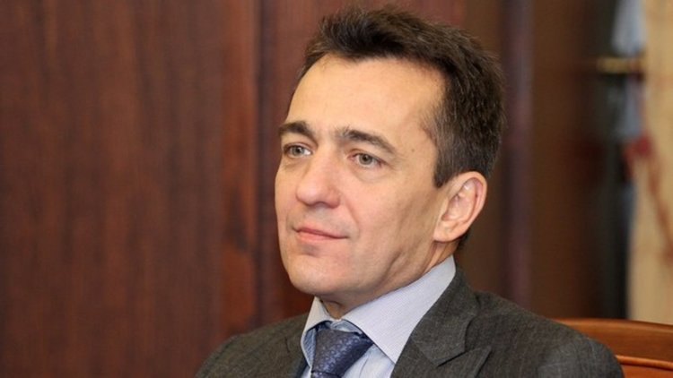 Прощална реч на френския посланик: Слабоумието не е опасно, стига да не е на власт
