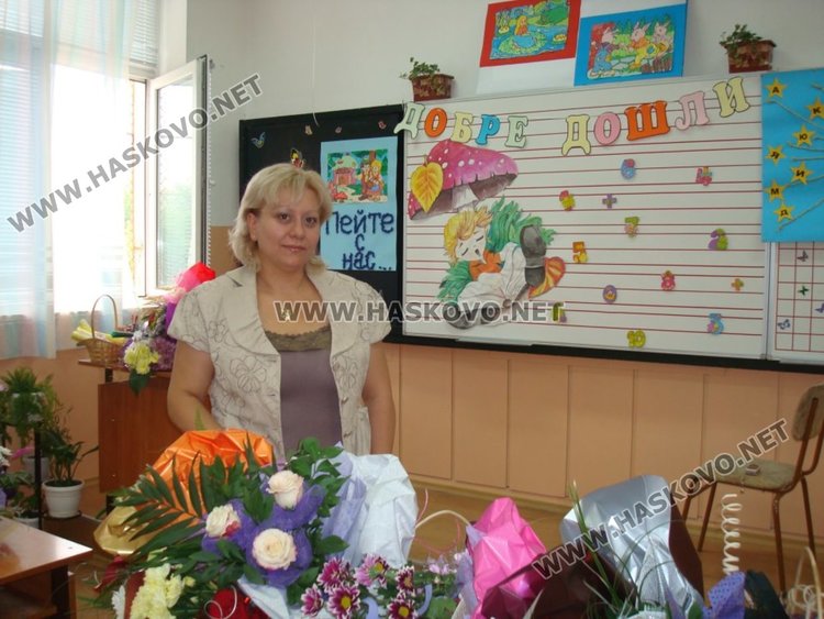 Учителка от Хасково приемен родител с номинация “Спасители на детството”