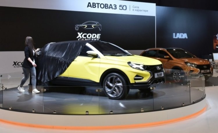 АвтоВаз показа Lada XCode със смарт платформа и връзка с електронен облак