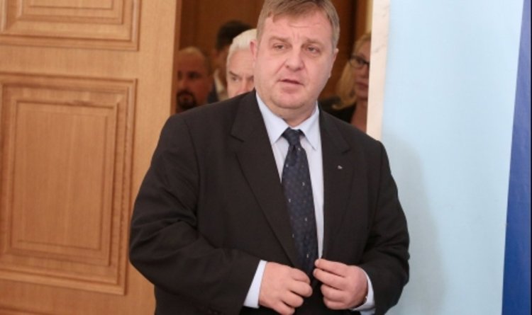 Борисов и Митов да поискат оставката на Кристалина Георгиева
