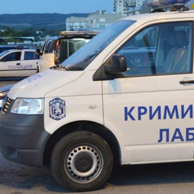 Работник падна в асансьорна шахта на строеж и загина