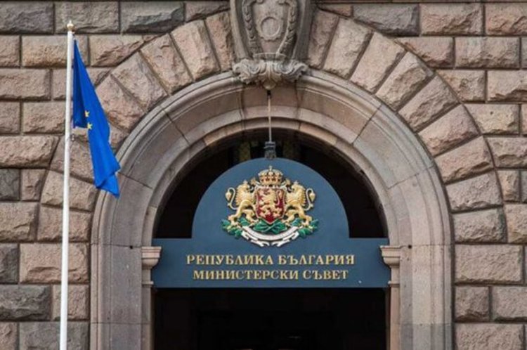 Кабинетът даде 5805 лева за стипендии на даровити деца