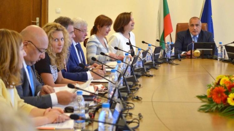 Министрите подкрепят Плевнелиев да няма служебен кабинет