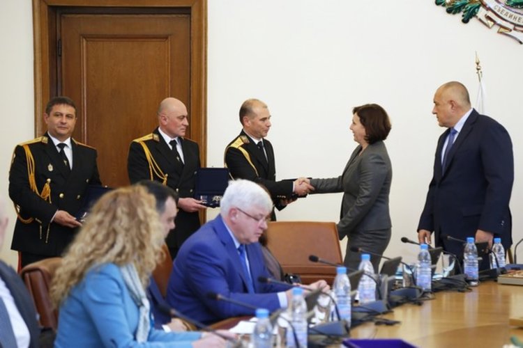 Шефът на полицията с награда от министъра за потушаването на бунта в Харманли