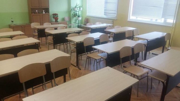 Няма да има студени класни стаи, категорични са училищните директори