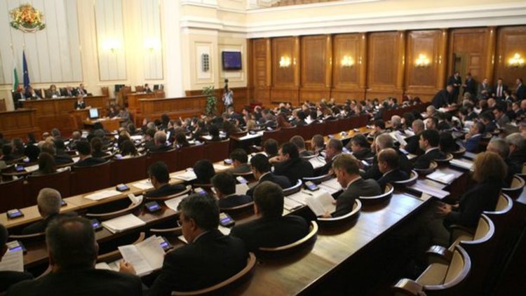 Мажоритарният вот остава на добрата воля на следващия парламент