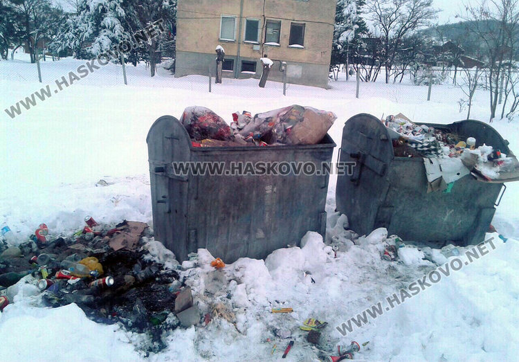 Хасковските села затънаха в боклук, някои не са чистени от Нова година (обновена)