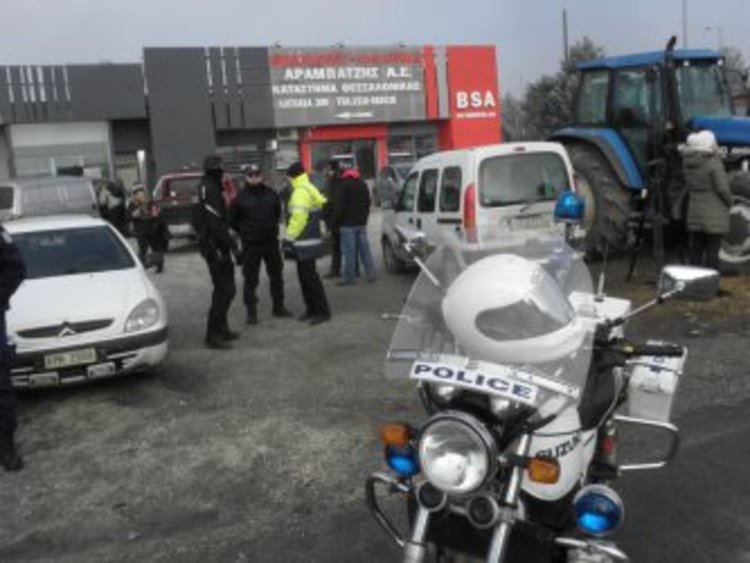 Гръцките фермери блокираха българската граница отново
