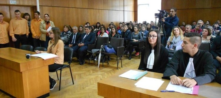 СУ " Св. св. Кирил и Методий" в Смолян е избрано да работи по програма за съдебната власт