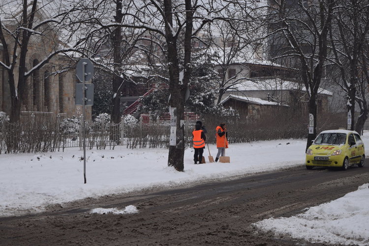 Предимно облачно ,но топло,снегът се топи