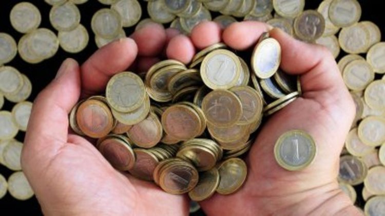 НАП заплаши длъжници със запор на заплати