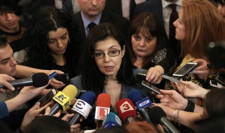 Кунева: Спокойна съм за министерството на образованието