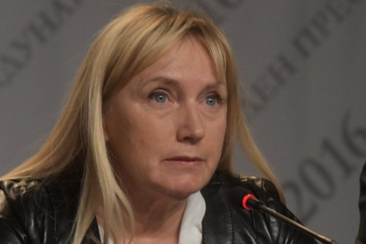 Елена Йончева вече не е прессекретар в президентството
