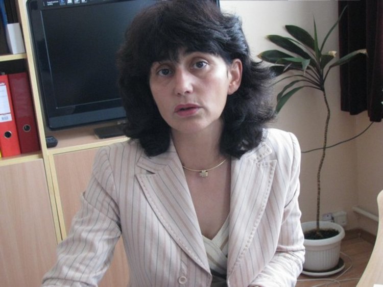 Собственици на кафенета мамят деца с работа без договор,вземат ги за по месец на „изпитателен срок”   
