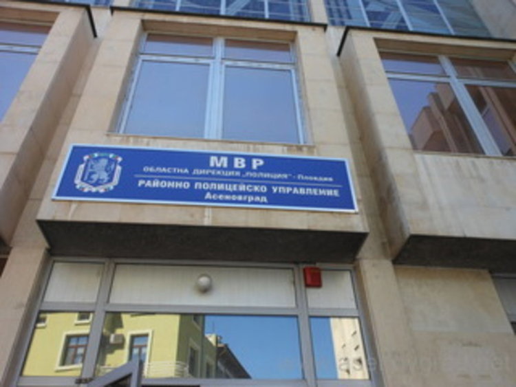 23-годишен стар познайник на полицията отива на съд за кражба на кола и портмоне в Асеновград