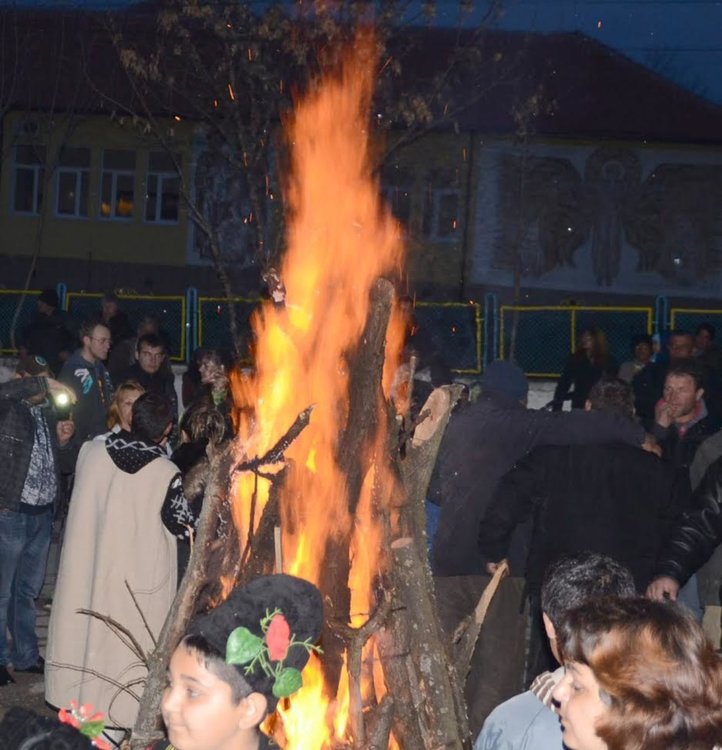 Сирни заговезни отбелязаха в димитровградското село Крепост