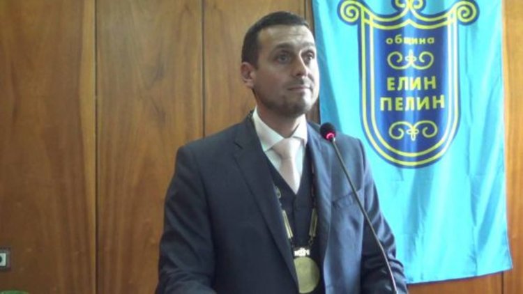 Дават кмета на Елин Пелин на Комисията за дискриминация