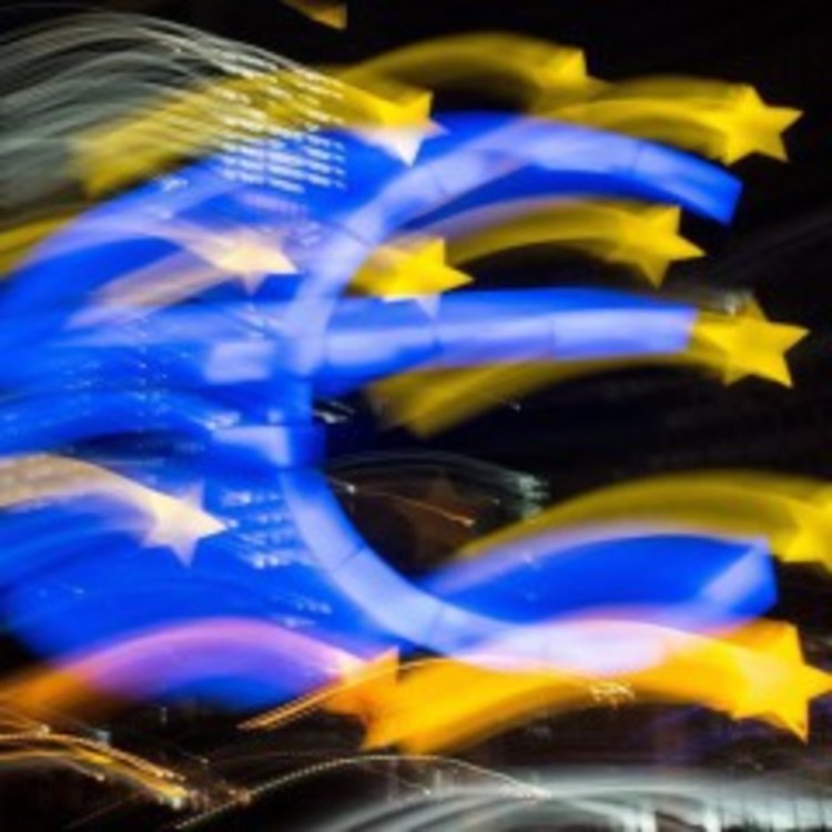 Комисия вече работи за влизането ни в еврозоната
