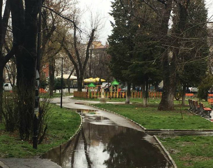 Облачно и днес, температурите до 16°