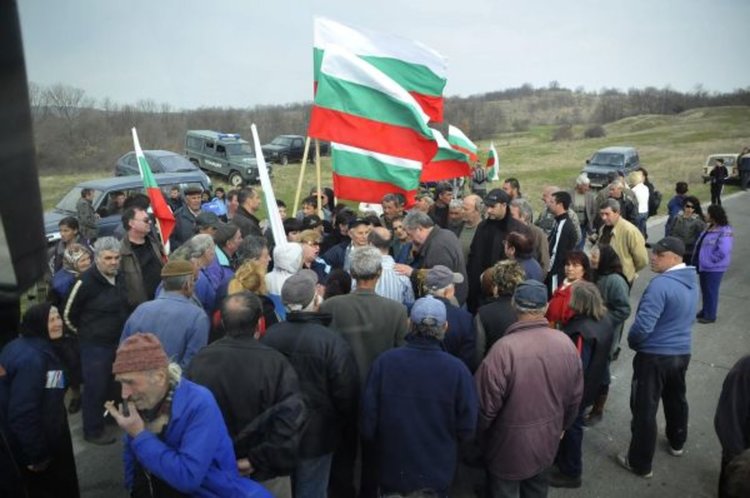 Фермерски протести с блокади на основни пътища