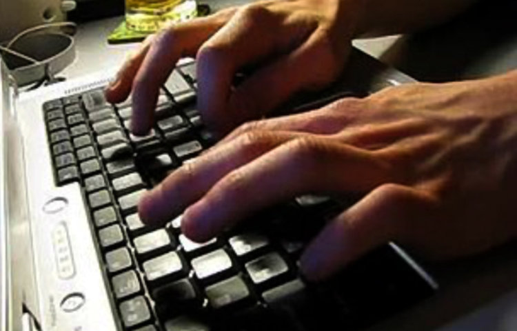 Видинчанин арестуван за разпространение на порнография с деца