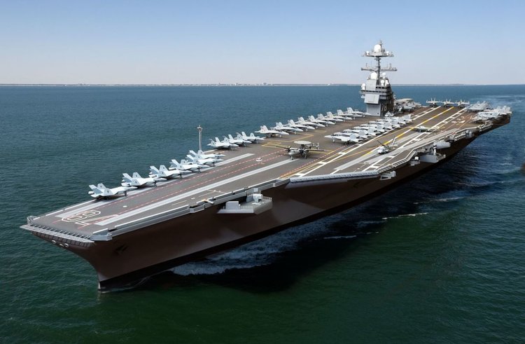 Американският самолетоносач от нов тип излиза за тестове в открито море (видео)