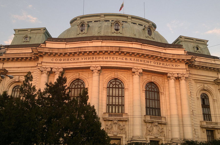 Утвърдиха приема на студенти и таксите за обучение в държавните ВУЗ