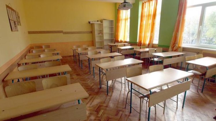 Започва прием без изпит в гимназиите за сираци и деца с увреждания