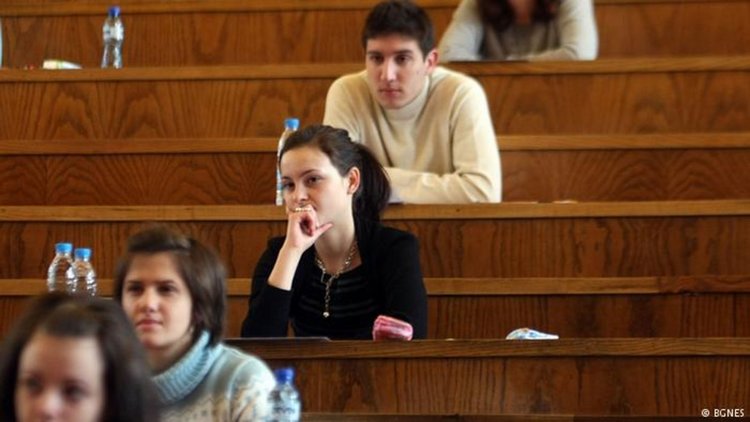 Скандалът в УНСС и тъжната истина за българското образование
