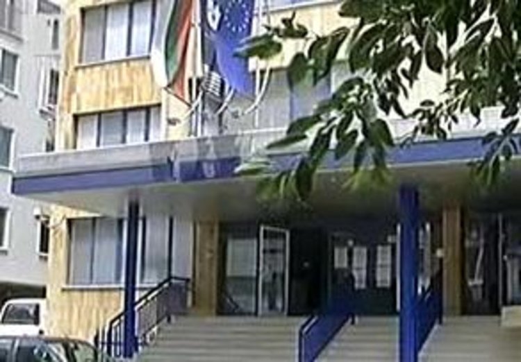 НЗОК поема напълно поставянето на изкуствено сърце