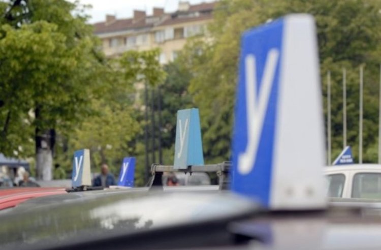 Автоинструкторите излизат на национален протест  