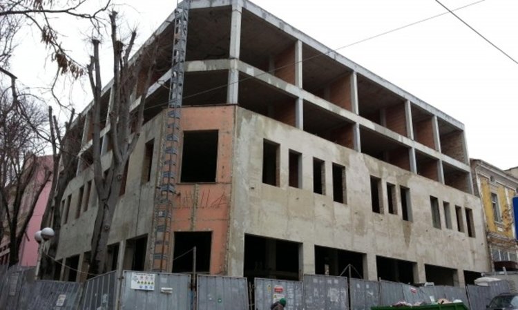 Бюрокрация: За строеж на къща у нас искат 50 документа  
