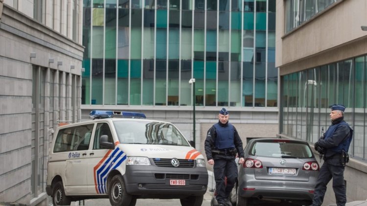 Хванаха и обвиниха за тероризъм двама души в Белгия