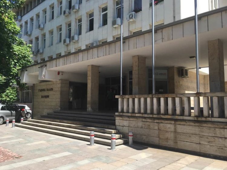 Перата и задържаните последни двама роми остават в ареста